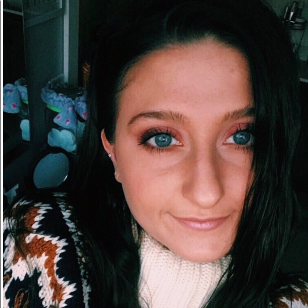Meet your Posher, Alex